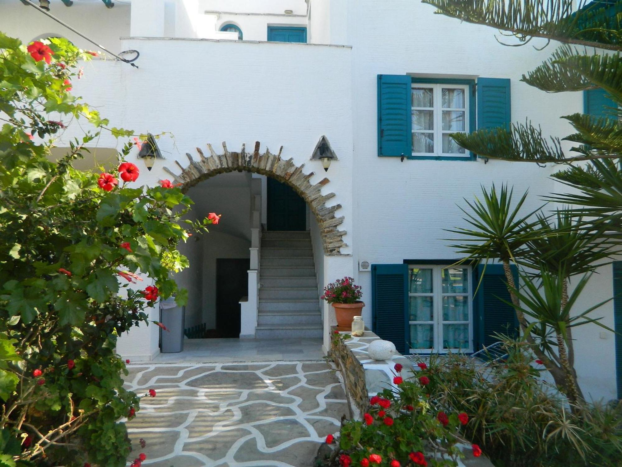 Ioanna Apartments Агиос-Прокопиос Экстерьер фото